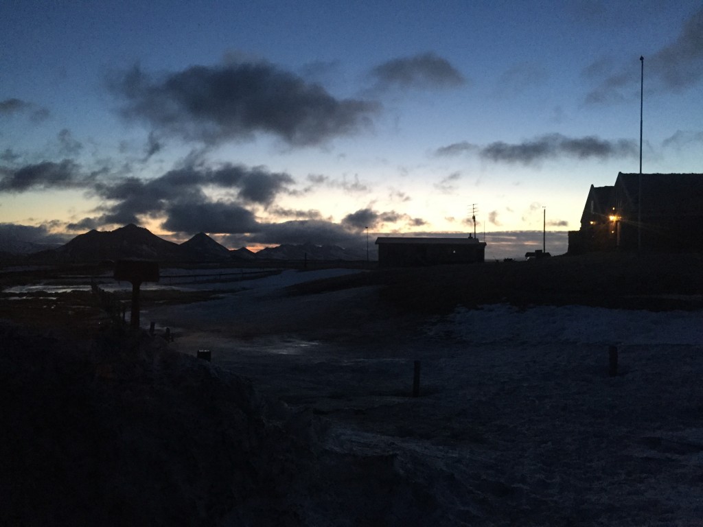 1am. Seems like it's finally getting dark...