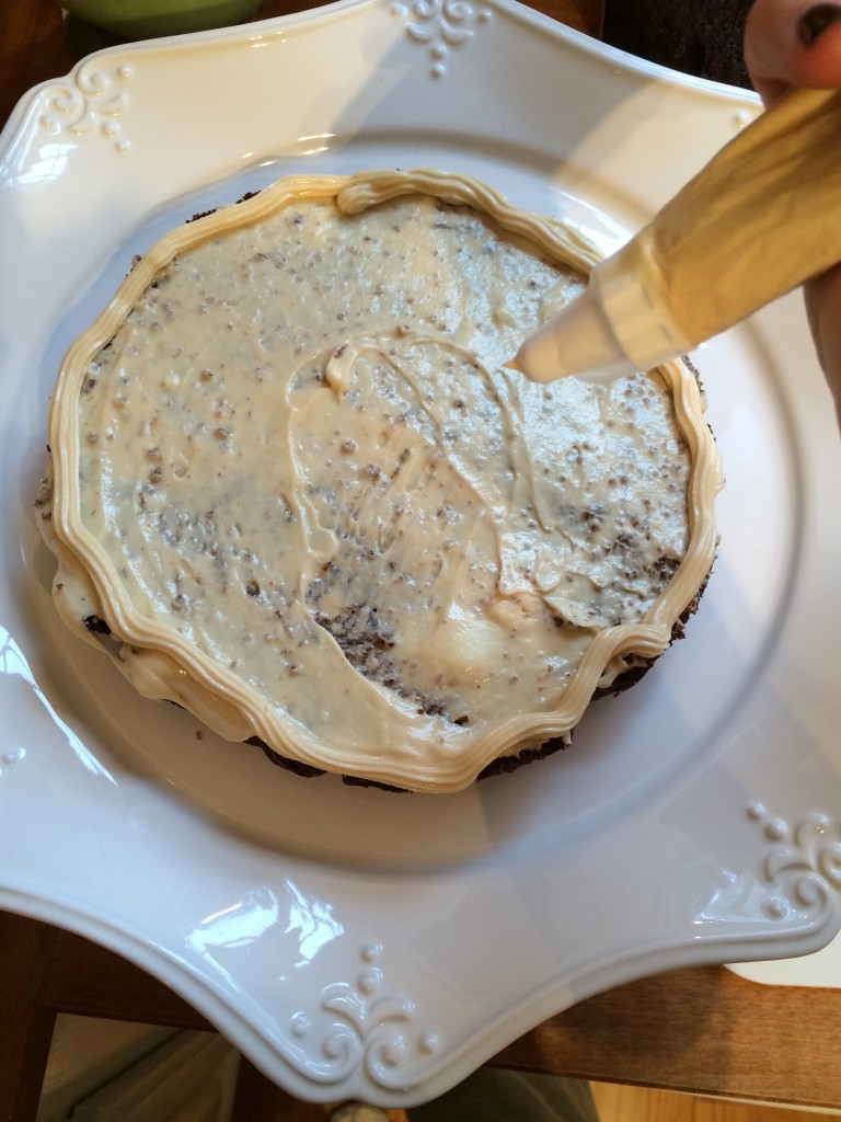 spread buttercream and make a dam (though I found it wasn't really necessary)